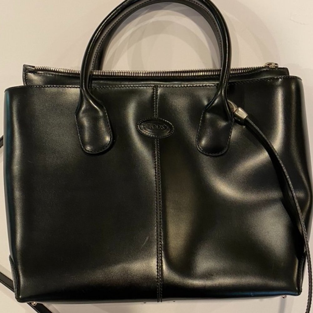 Vintage Tod's "D" bag in Glazed Black Leather M